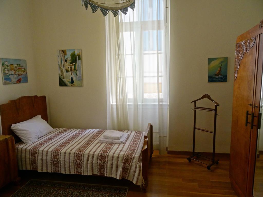 Neoclassical House Chrissi Akti Chania Exterior foto